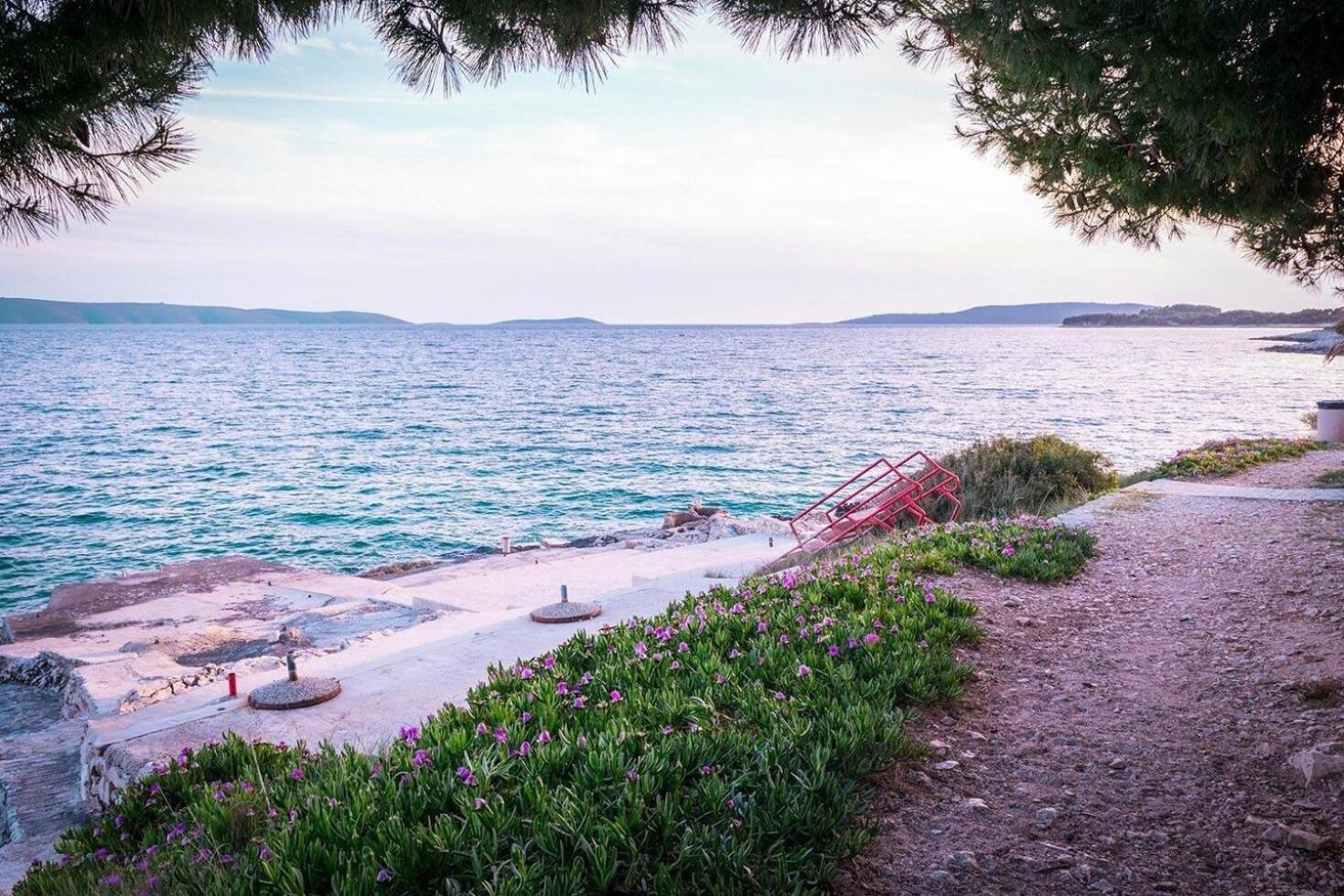 Apartments Brane - 100M From The Beach Trogir Exterior photo